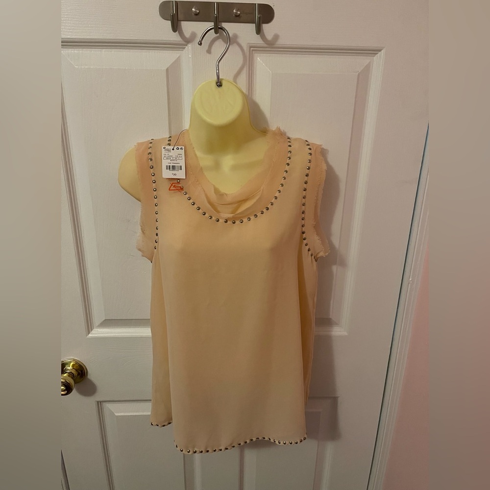 MNG Casual Sleeveless Blouse